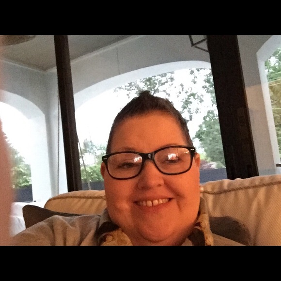 Meet your Posher, Ttrish - Picture 1 of 1